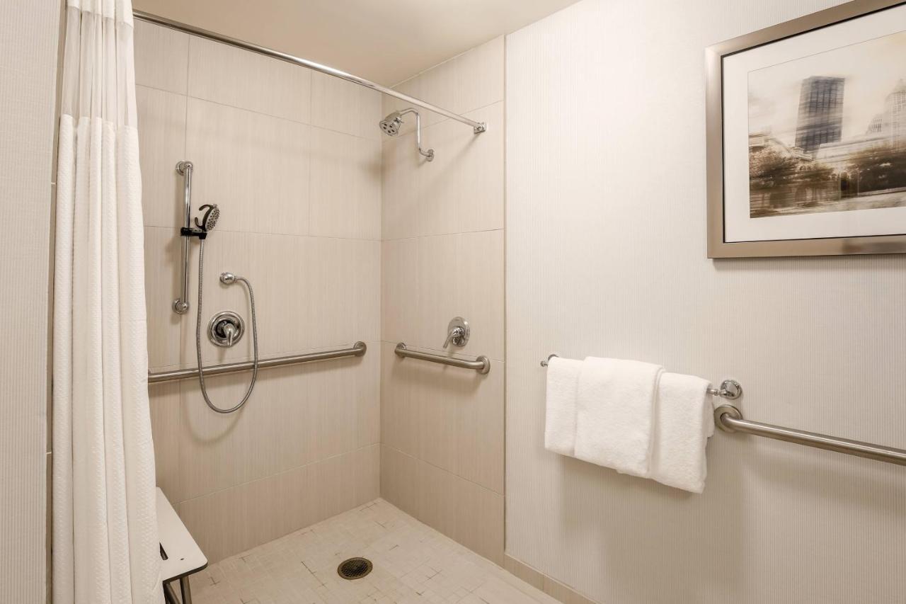 Courtyard By Marriott Pittsburgh Downtown Hotel Buitenkant foto