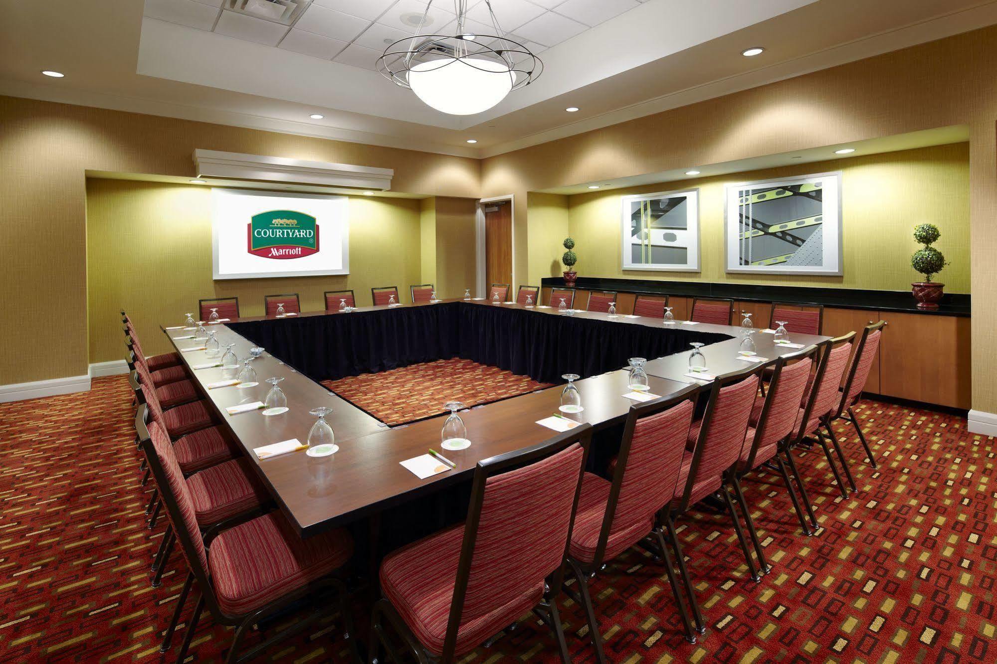 Courtyard By Marriott Pittsburgh Downtown Hotel Buitenkant foto