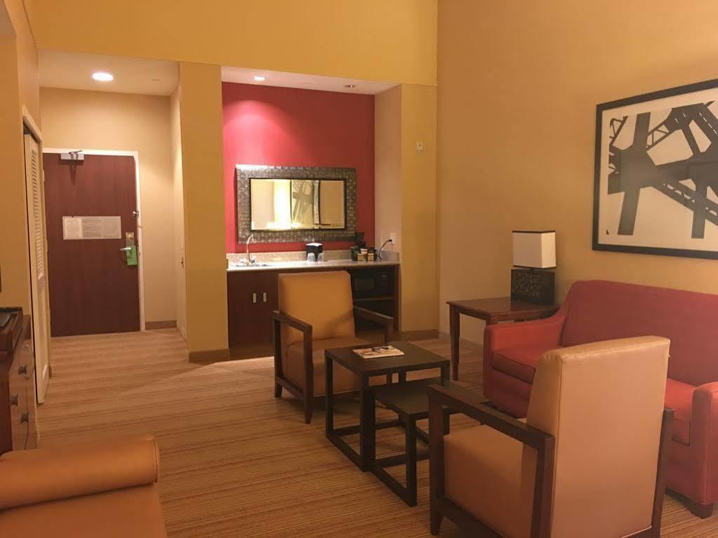 Courtyard By Marriott Pittsburgh Downtown Hotel Buitenkant foto
